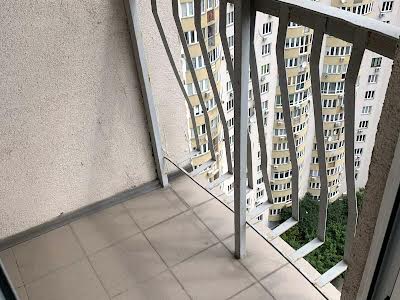 квартира за адресою Урловськая, 11А