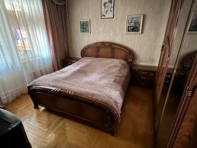 квартира за адресою Драгоманова вул., 3-В