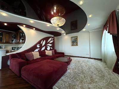 квартира за адресою Верховинна вул., 37