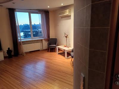квартира за адресою Павла Тичини просп., 2