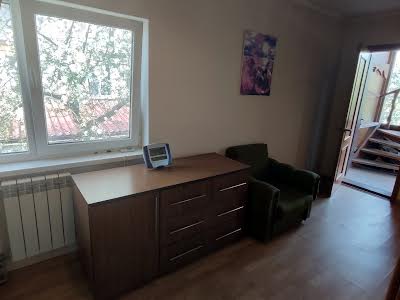 дом по адресу Киев, Дніпроводська вул.
