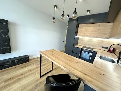 квартира за адресою Дніпровська набережна вул., 18А
