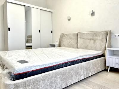 квартира за адресою Драгоманова вул., 31-А