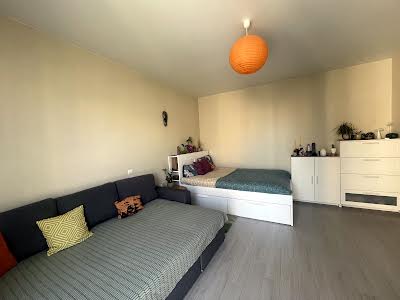 квартира за адресою Метрологічна вул., 15