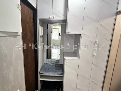 квартира за адресою Ревуцького вул., 29