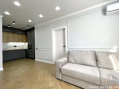 квартира за адресою Зарічна вул., 6корп4