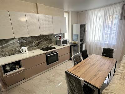 квартира за адресою Регенераторна вул., 4 к9