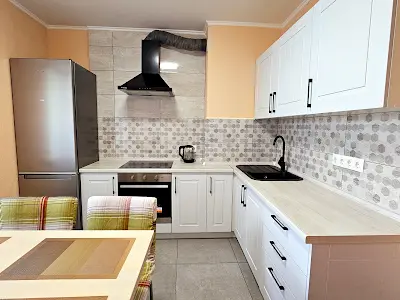 квартира за адресою Ревуцького вул., 54
