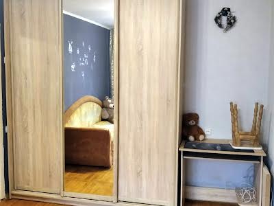 квартира за адресою Симиренка вул., 28-А