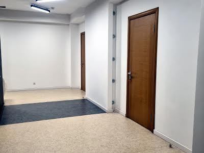 комерційна за адресою Михайла Брайчевського вул. (Металістів), 22