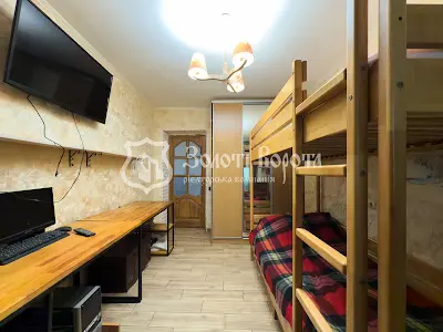 квартира за адресою Прирічна вул., 17-Д