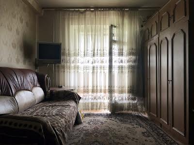 квартира за адресою Раїси Окіпної вул., 5