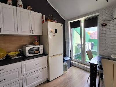 квартира за адресою Київ, Регенераторна вул., 4