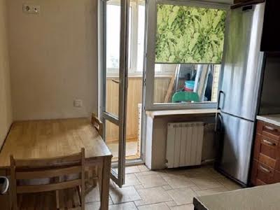 квартира по адресу Героев Днепра ул., 38-Е