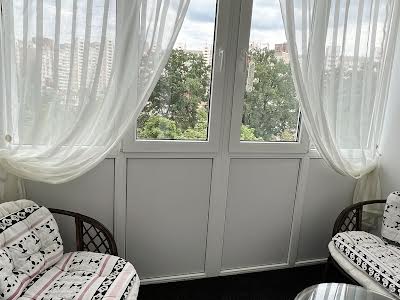 квартира за адресою Академіка Глушкова просп., 26