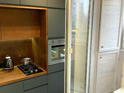 квартира за адресою Амвросія Бучми бульв., 2