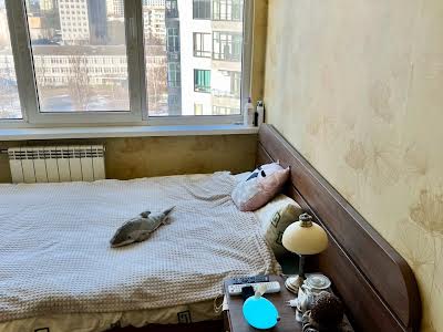квартира за адресою Космічна вул., 4