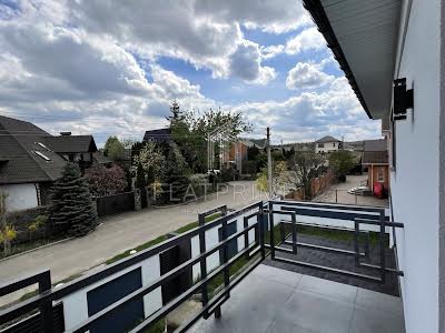 будинок за адресою с. Білогородка, Калинова вул., 34