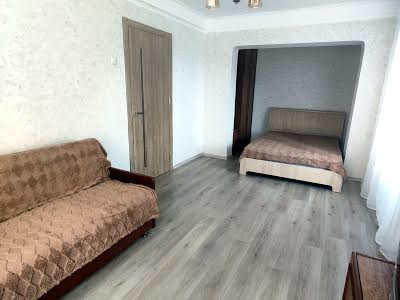 квартира за адресою Братиславська вул., 42