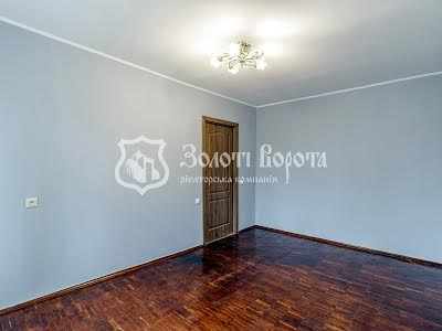 квартира по адресу Новоукраинская ул., 1/3