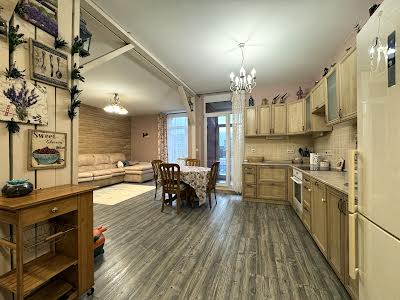 квартира за адресою Київ, Регенераторна вул., 4 к2
