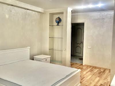 квартира по адресу Старонаводницкая ул., 4-В