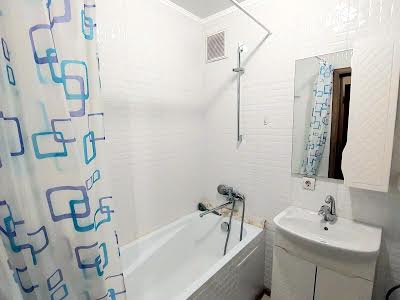 квартира по адресу с. Софиевская борщаговка, Миру ул., 40