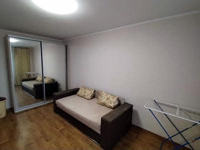 квартира за адресою Ревуцького вул., 54
