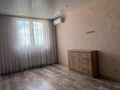 квартира по адресу Соломии Крушельницкой ул., 15
