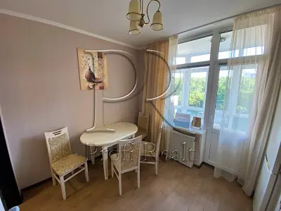 квартира за адресою Авіаконструктора Ігоря Сікорського вул. (Танкова), 4-Б
