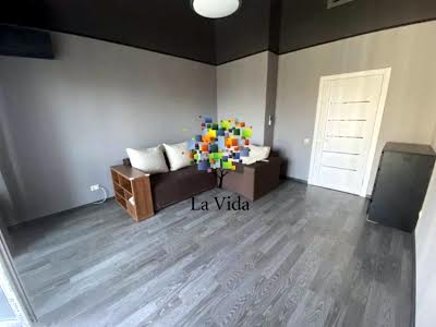 квартира за адресою Метрологічна вул., 15а