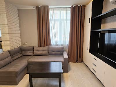 квартира за адресою Сім'ї Кульженків вул. (Петра Дегтяренка), 35