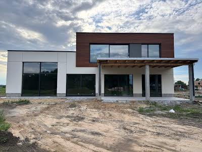 будинок за адресою с. Крушинка, щаслива