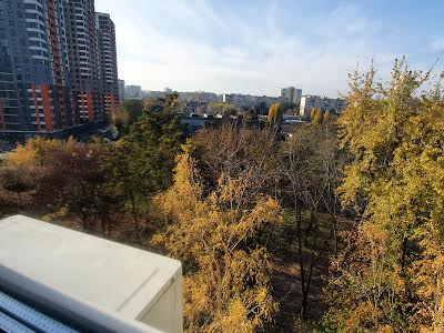 квартира за адресою Бережанська вул., 18