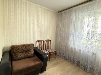 квартира за адресою Машинобудівників вул., 11