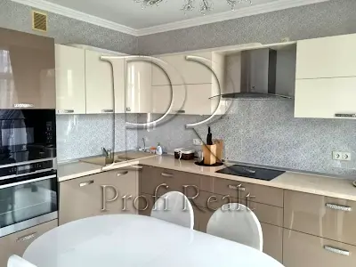 квартира за адресою Регенераторна вул., 4 к5