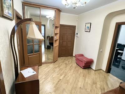 квартира за адресою Київ, Драгоманова вул., 31-В