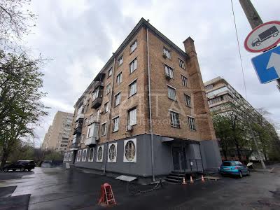 комерційна за адресою Валерія Лобановського просп. (Червонозоряний), 41