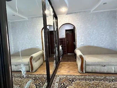квартира за адресою Приладний пров., 4