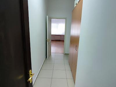 комерційна за адресою Кловський узвіз, 7a