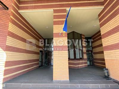 квартира за адресою Солом'янська вул., 15а