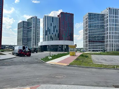комерційна за адресою вул. Всеволода Змієнка, 21а
