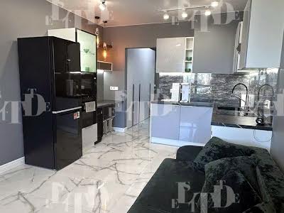 квартира за адресою Дніпровська набережна вул., 17В