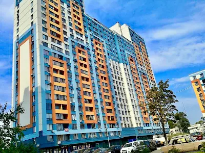 квартира за адресою Богатирська вул., 6а