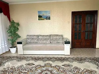 квартира за адресою Верховної Ради бульв., 21-Б