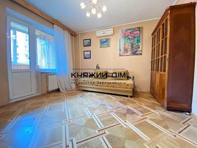 квартира по адресу Ларисы Руденко ул., 13