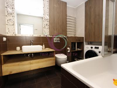 квартира за адресою Миколи Амосова вул., 4
