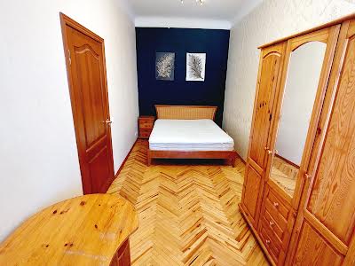 квартира за адресою Софіївська вул., 4