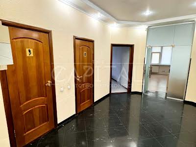 комерційна за адресою Лесі Українки бульв., 7-А