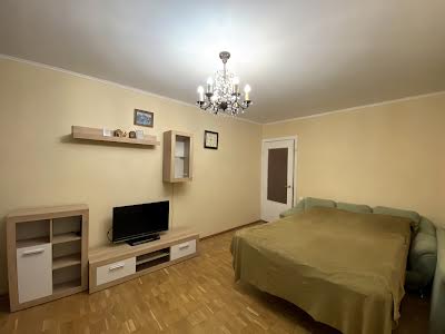 квартира за адресою Братиславська вул., 44 а